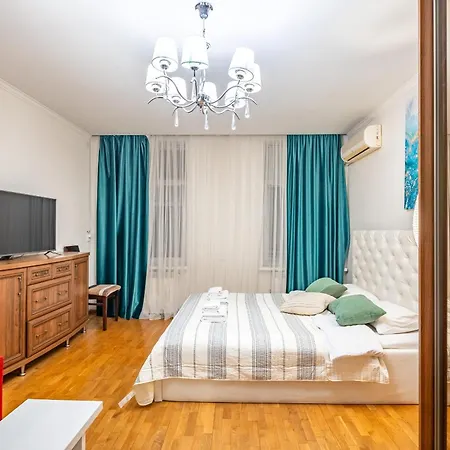 Just Another Comfy On The Main Squere. 2 Bedrooms, Own Heating, Ac Lviv