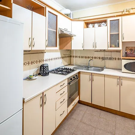 Just Another Comfy On The Main Squere. 2 Bedrooms, Own Heating, Ac Apartment