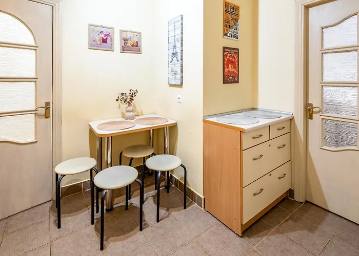 Just Another Comfy On The Main Squere. 2 Bedrooms, Own Heating, Ac Львов