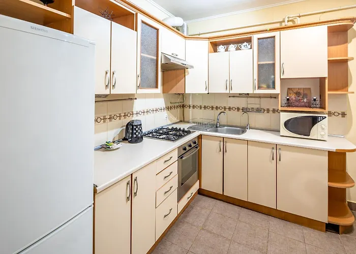 Just Another Comfy On The Main Squere. 2 Bedrooms, Own Heating, Ac Апартаменты